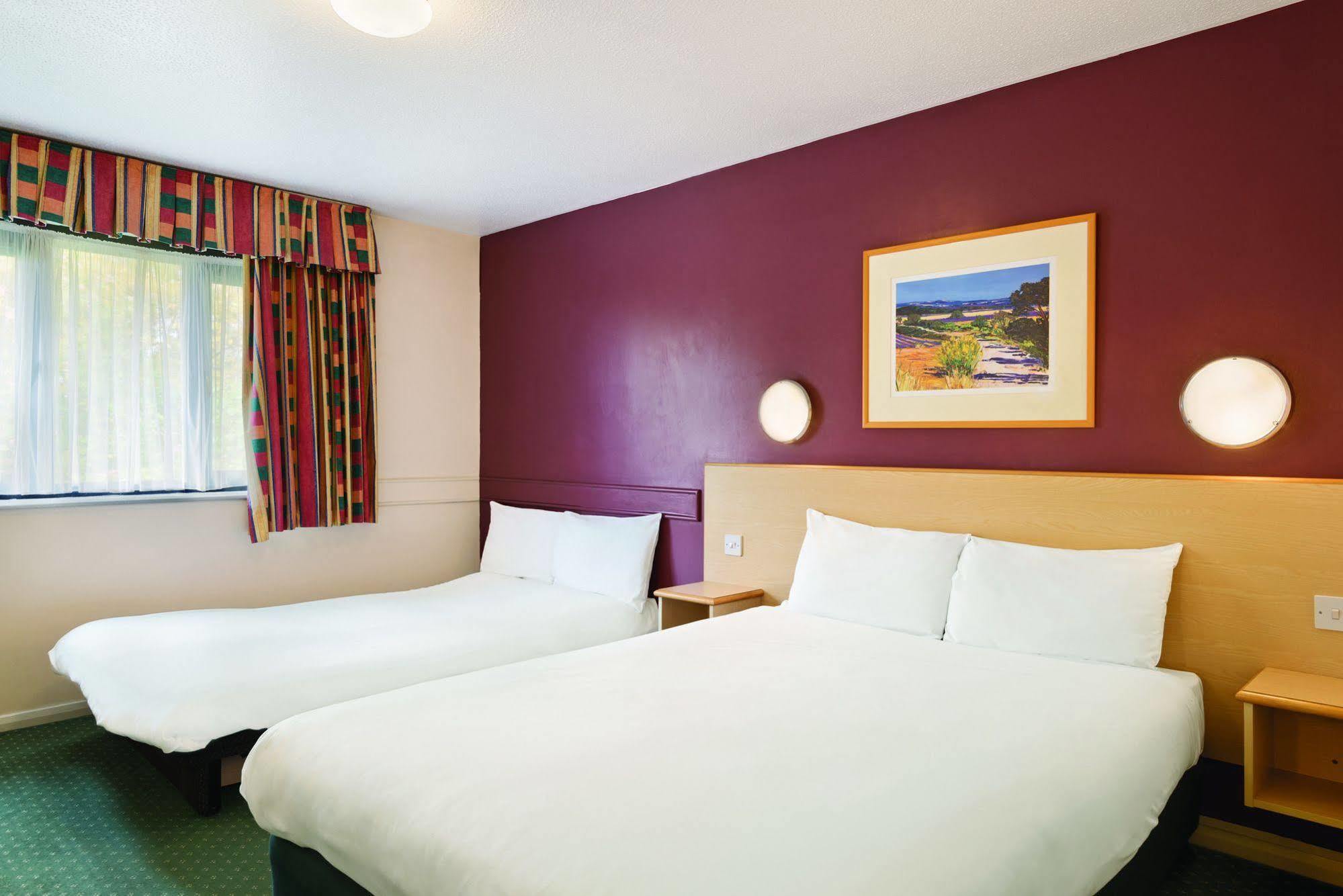 Days Inn Hotel Sheffield South Harthill  Esterno foto
